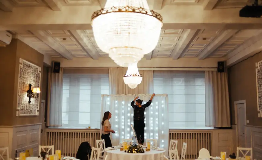 Jak zostać wedding plannerką - Poznaj realia, zarobki i plan pracy